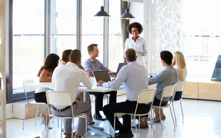 Foto master formativo certificato di accreditamento universitario firmato e timbrato