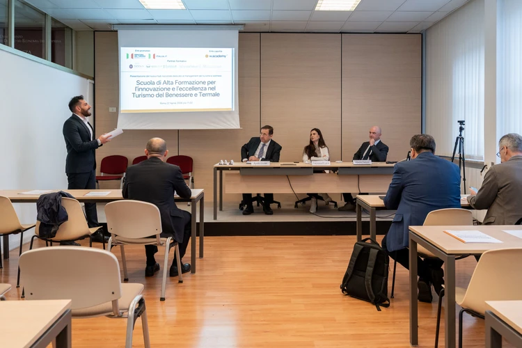 conferenza stampa scuola turismo