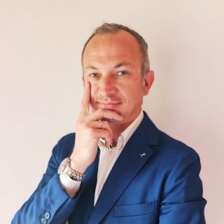 andrea-menegus